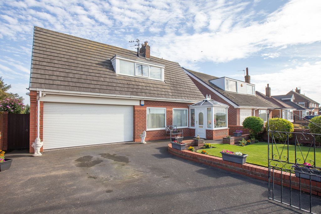 Property photo 1 of 28