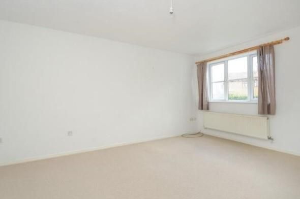 Property photo 3 of 8 Bedroom