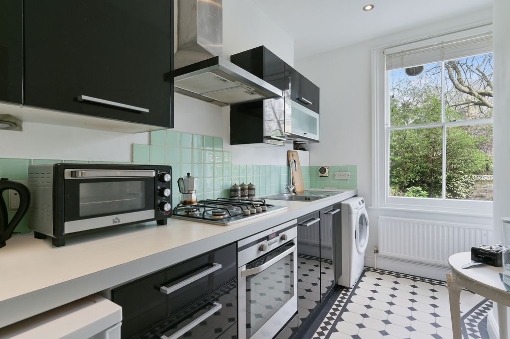 Property photo 3 of 7