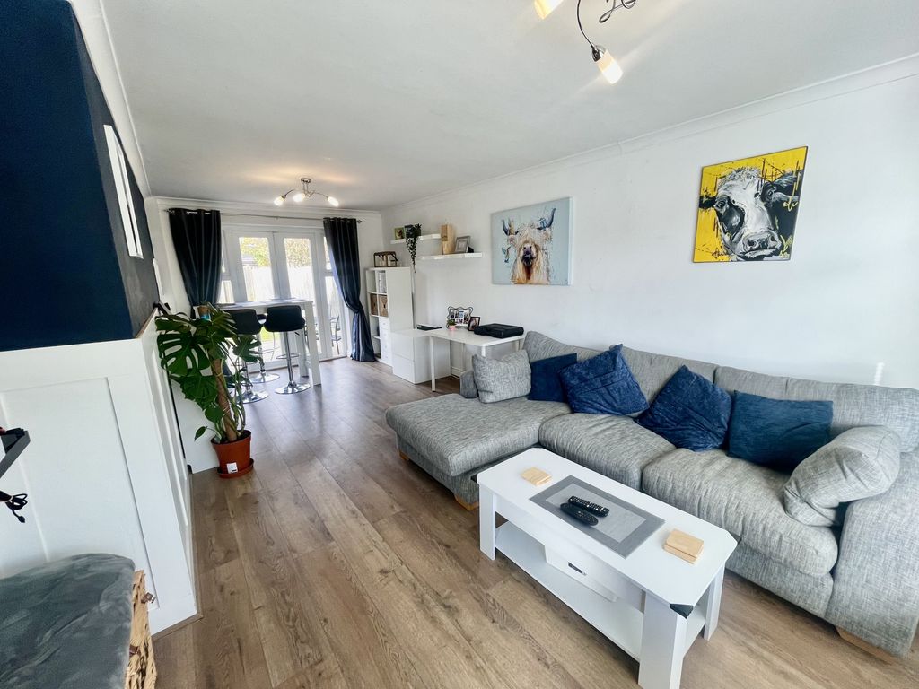 Property photo 3 of 17