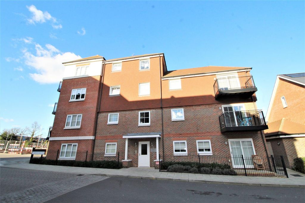 Property photo 1 of 13