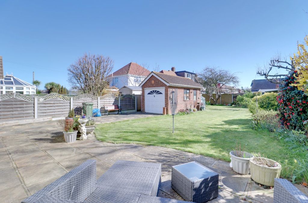Additional image 19 of 2 bed detached bungalow for saleUpminster Road North, Rainham RM13