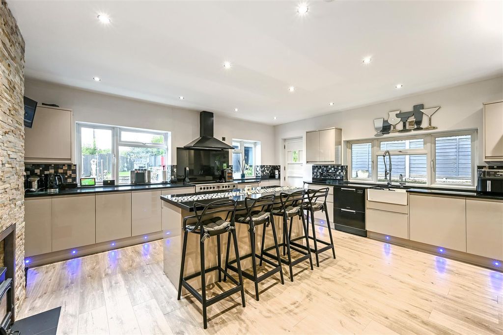 Property photo 2 of 20 Sketch_Ph35_6200614.Jpg