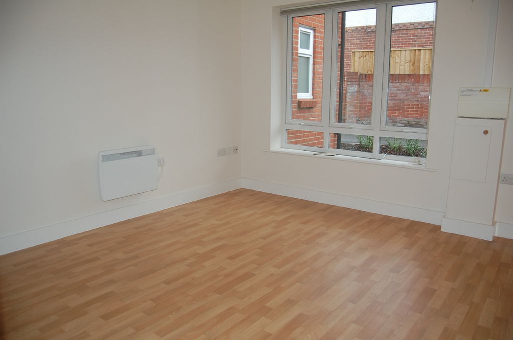 Property photo 3 of 6