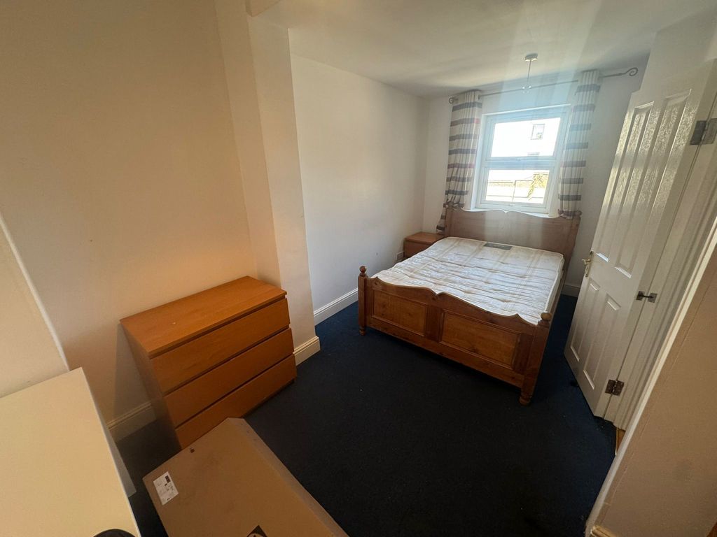 Property photo 1 of 3 1 Bed Flat To Rent