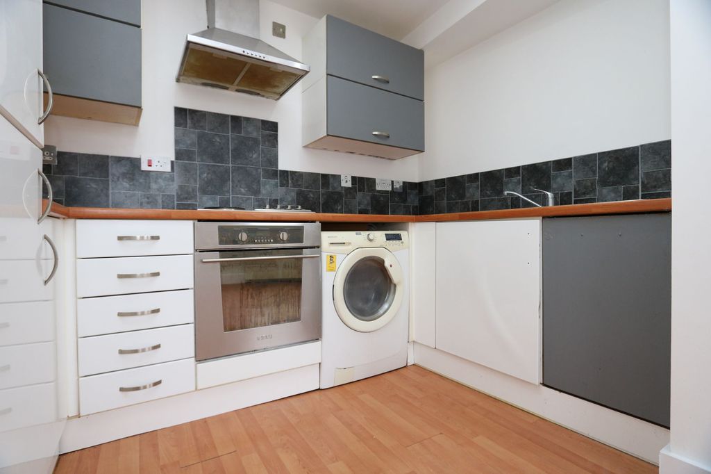 Property photo 2 of 12