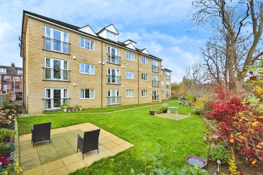 Property photo 1 of 20 Rear