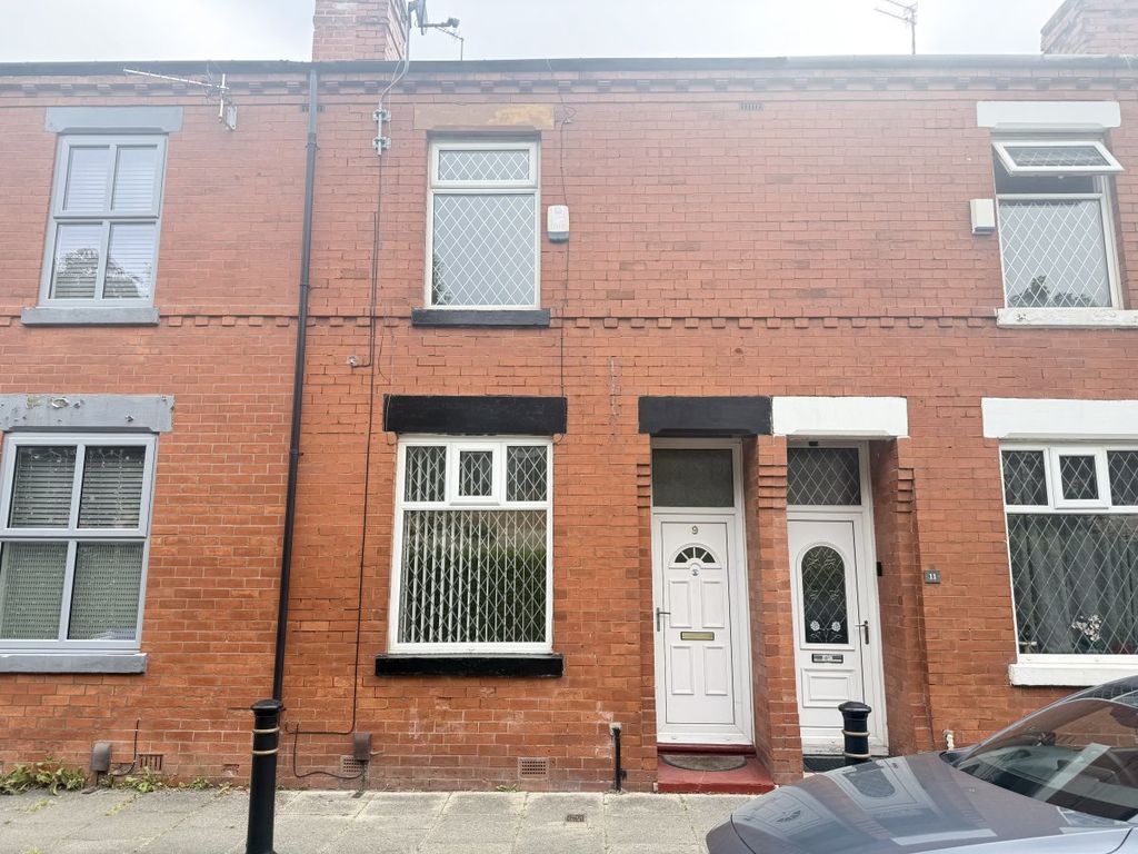 Property photo 1 of 8