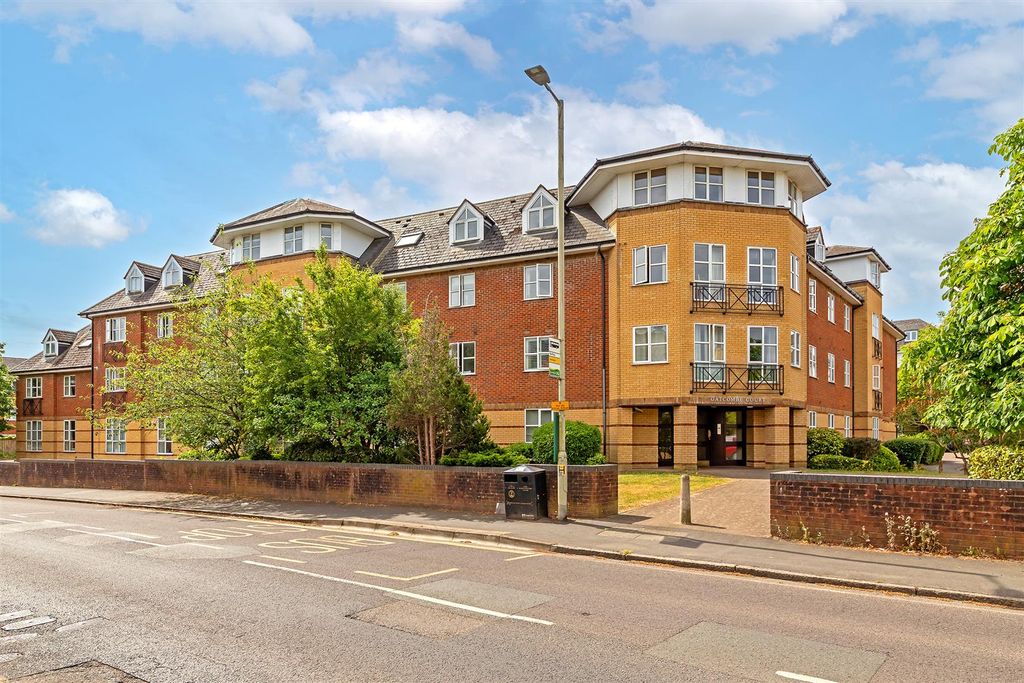 Property photo 1 of 20 43Gatcombecourt-10.Jpg