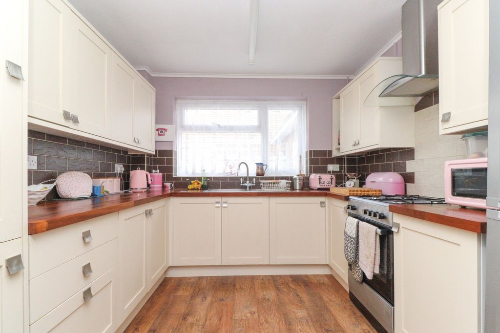 Property photo 2 of 10 Picture 2