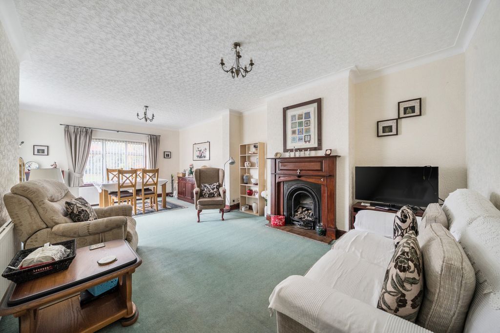 Property photo 2 of 22 1374445-19-690A11...