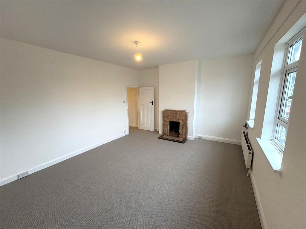 Property photo 3 of 9 Lounge 1.Jpg