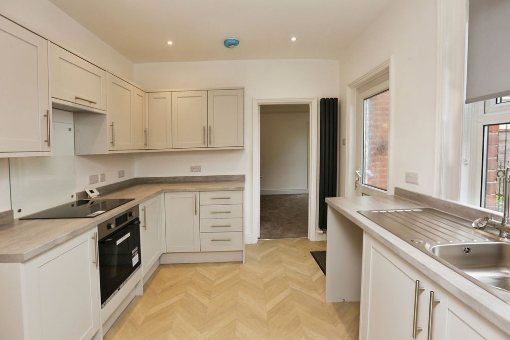 Property photo 2 of 17 Pbox-Img.Jpg
