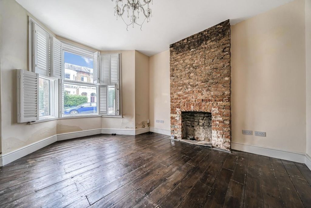 Property photo 2 of 14 Picture No. 10