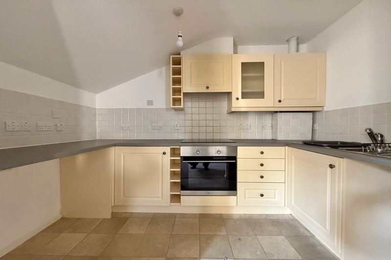 Property photo 3 of 9 Kitchen