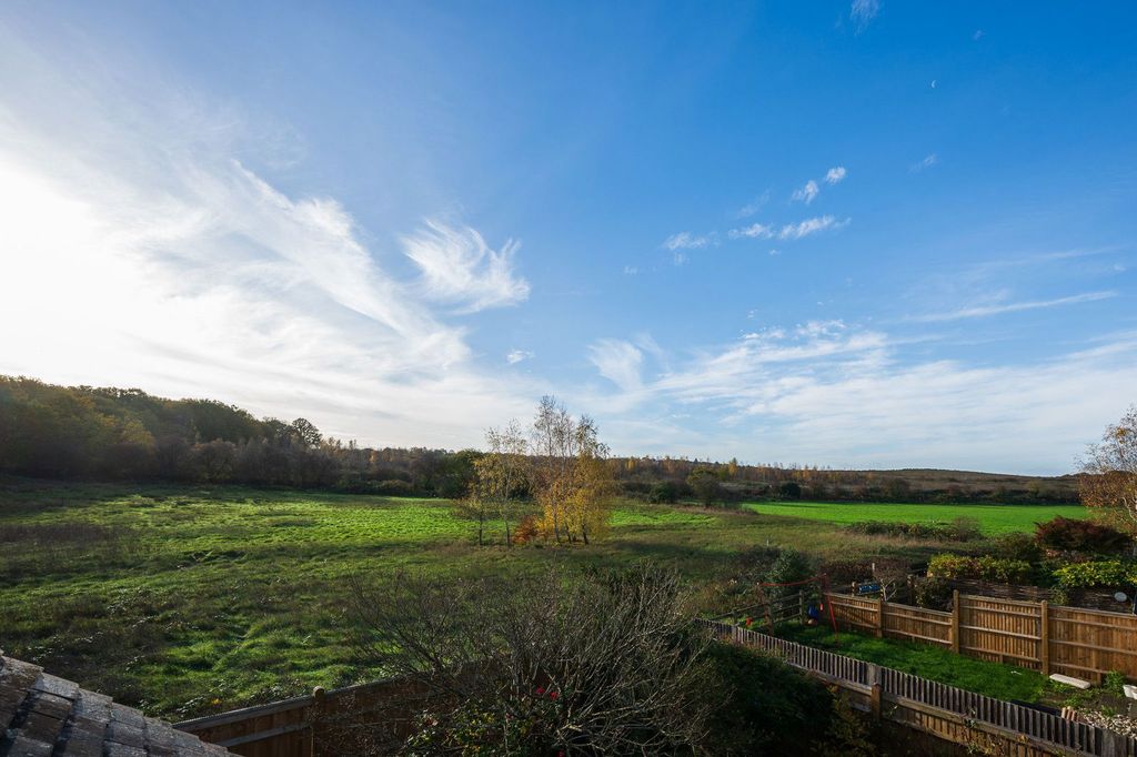 Property photo 2 of 47