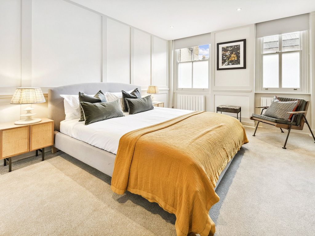 Property photo 1 of 10 Russell Street