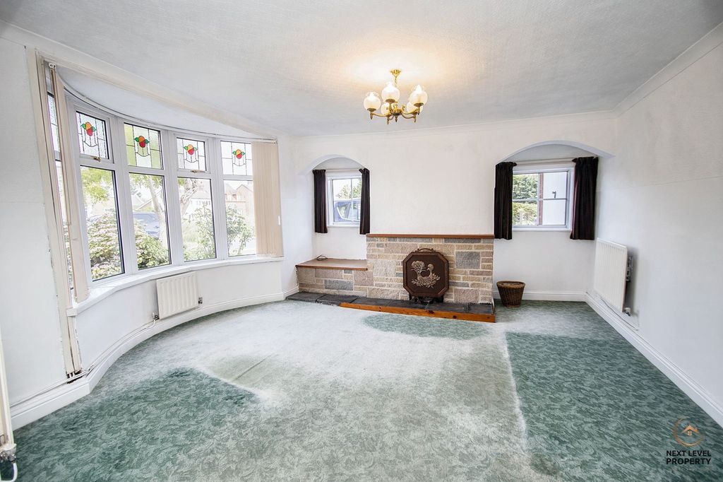 Property photo 3 of 18
