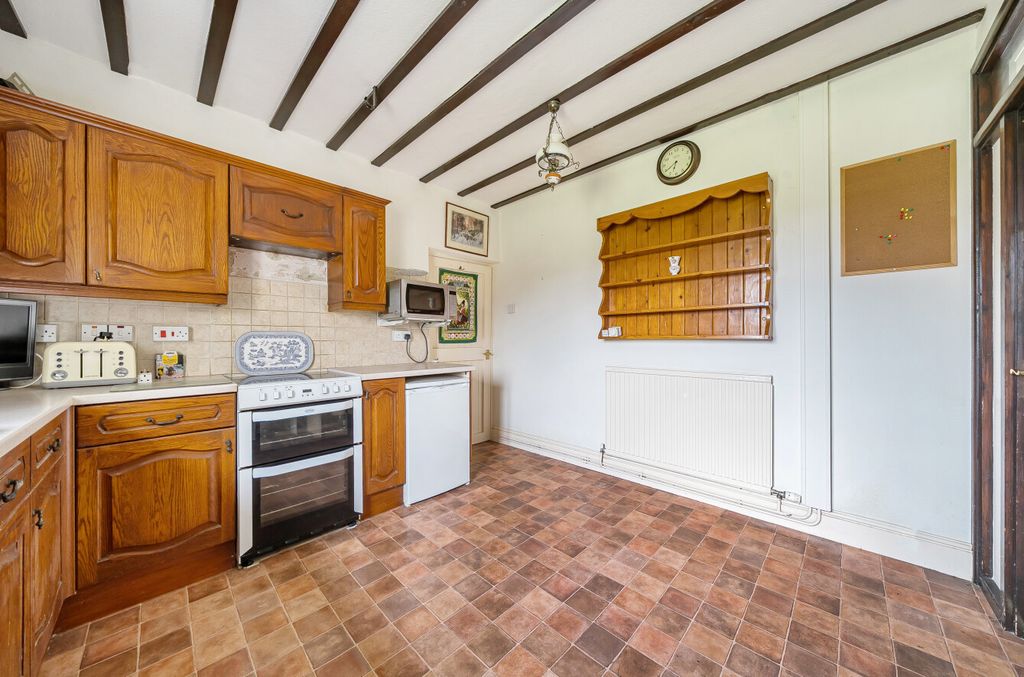 Property photo 2 of 22 1409981-7-698B3B6...