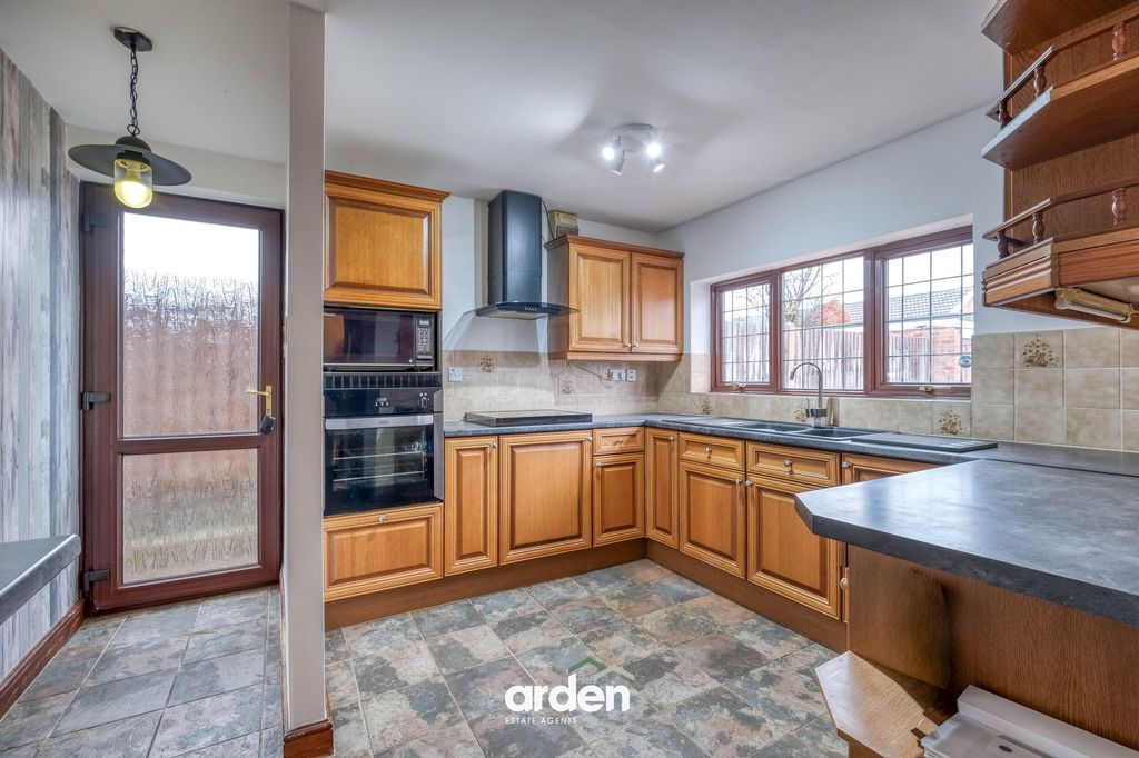Property photo 2 of 16