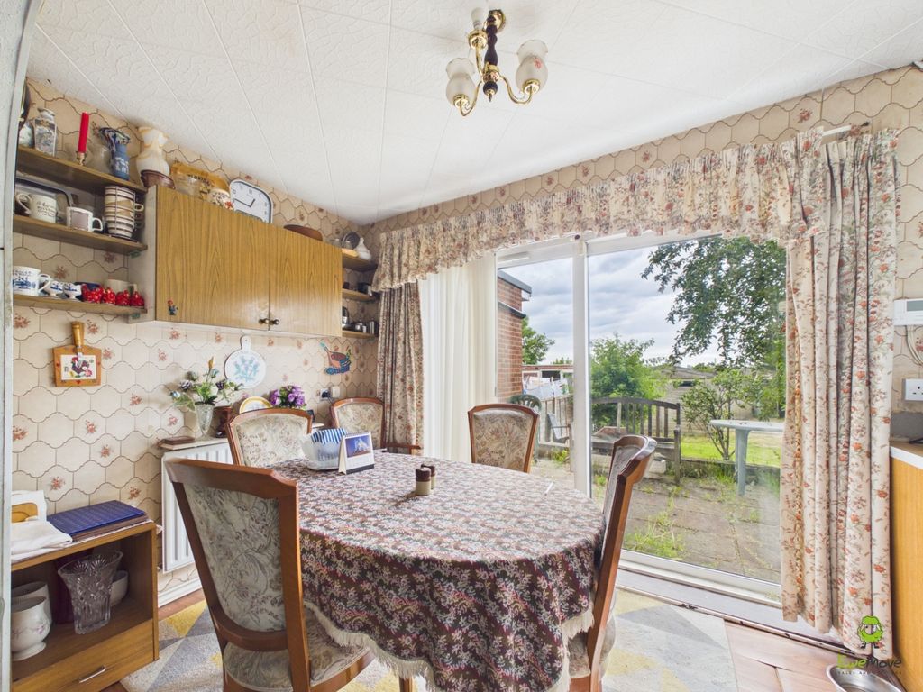 Property photo 3 of 16 Cam02615G0-Pr0222-Still007