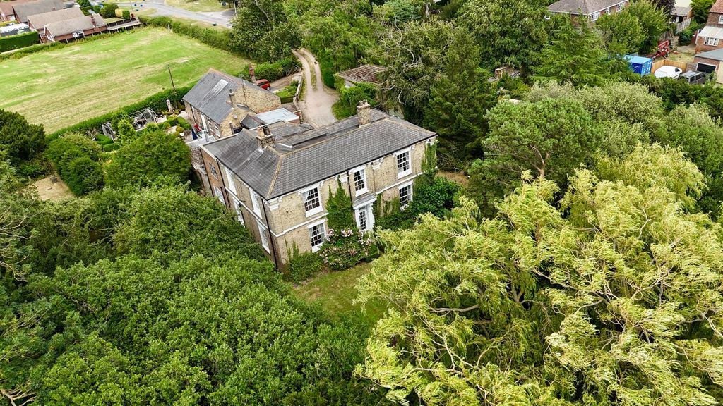 Property photo 1 of 31