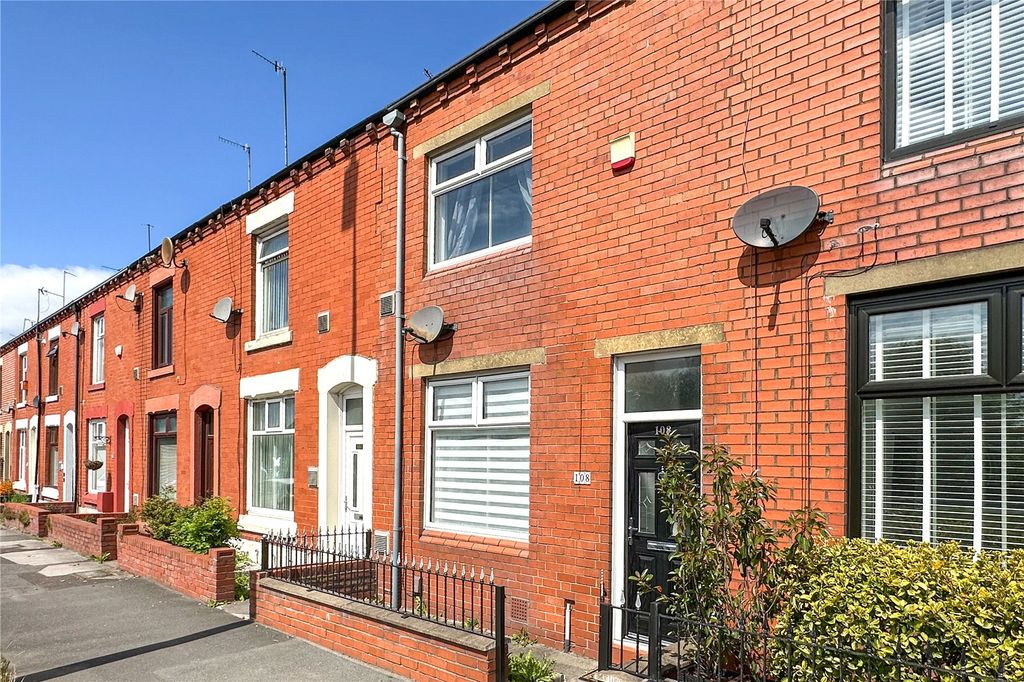 Property photo 1 of 14 External