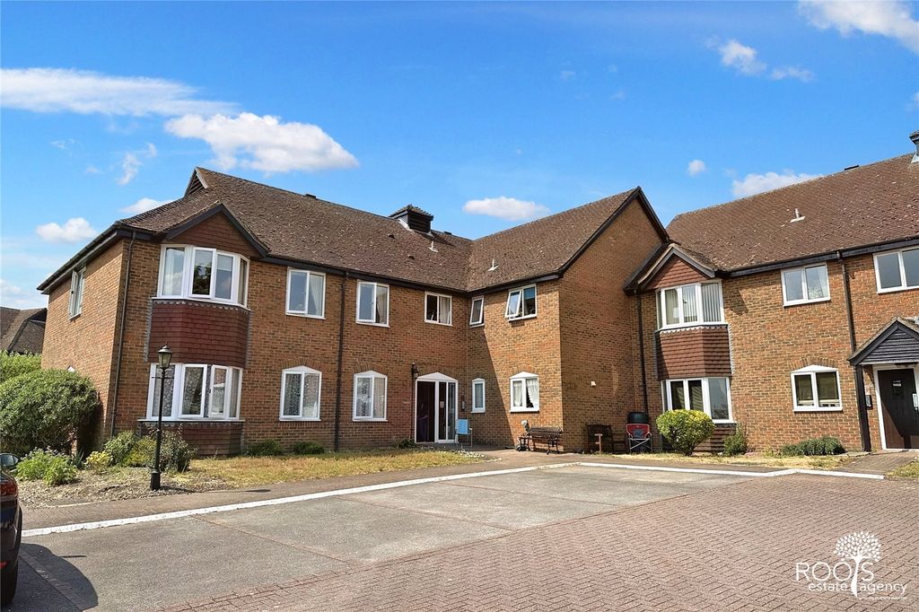 Property photo 1 of 8 Ample Parking