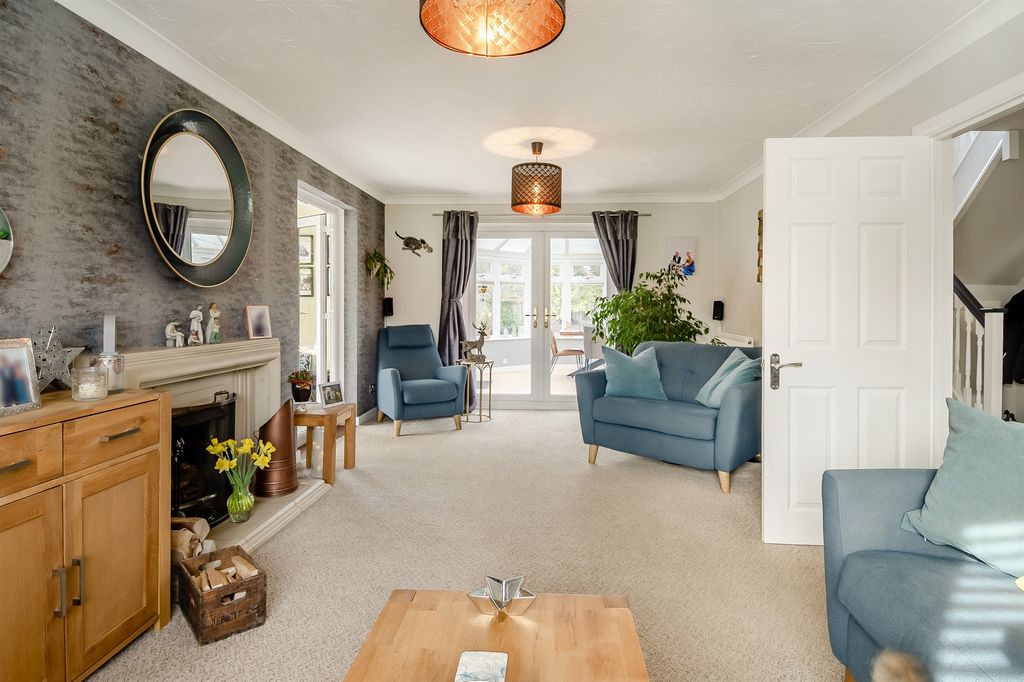 Property photo 3 of 20