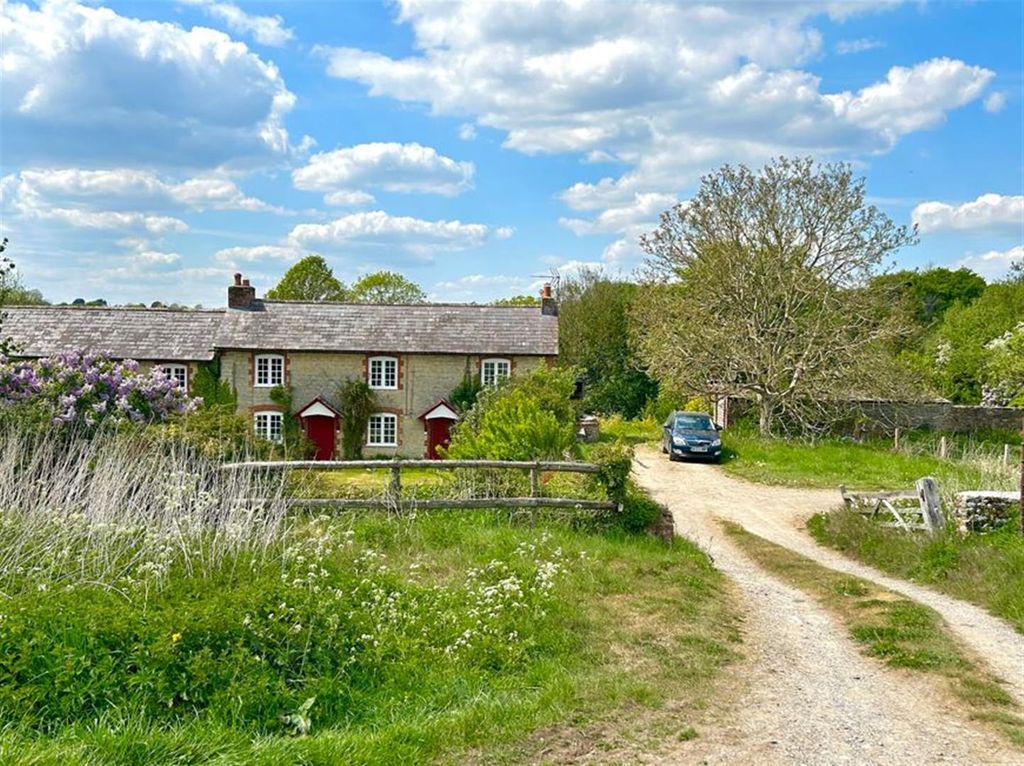 Property photo 1 of 22