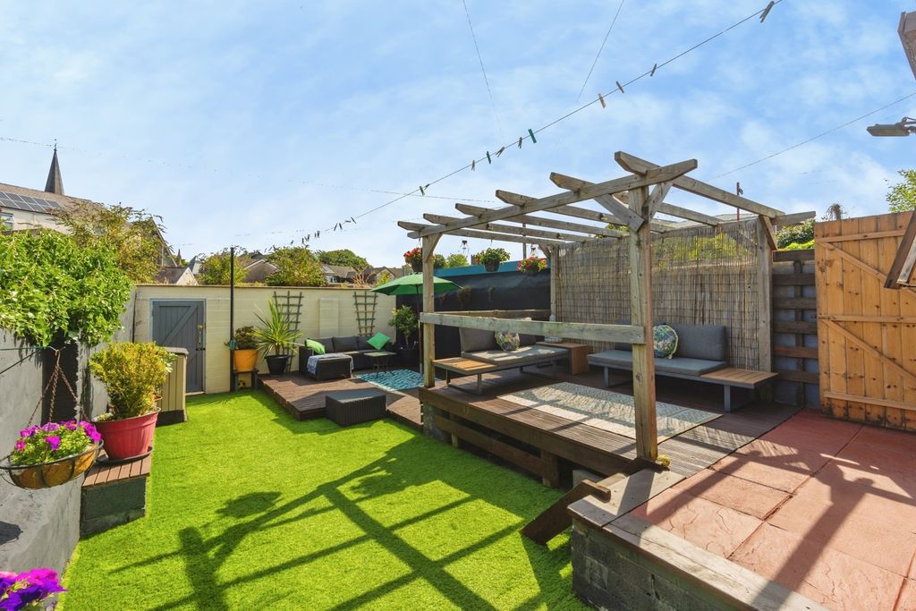 Property photo 2 of 24 Pbox-Img.Jpg