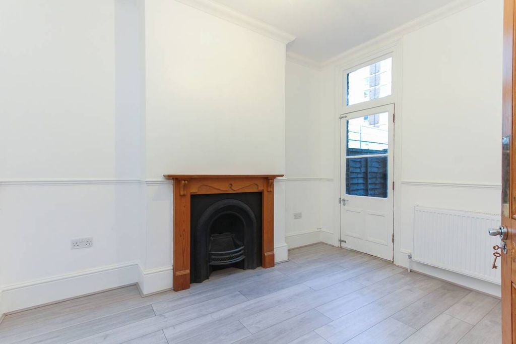 Property photo 2 of 4