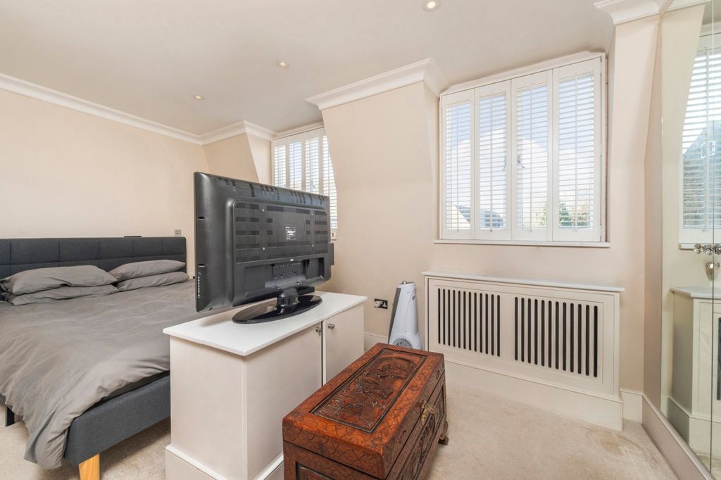Property photo 3 of 15