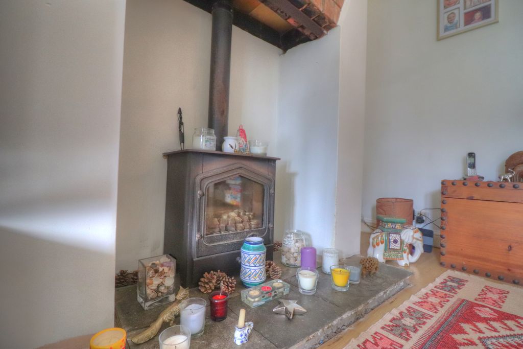 Property photo 3 of 10 Img_4581_2_3