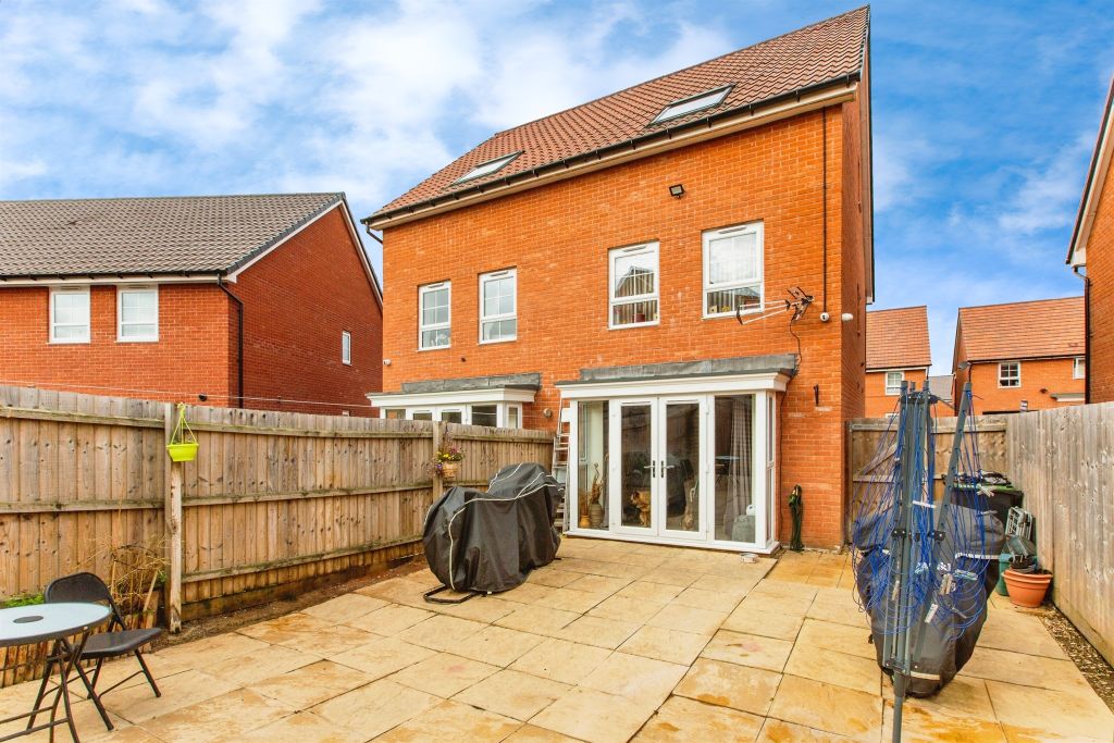 Property photo 2 of 17