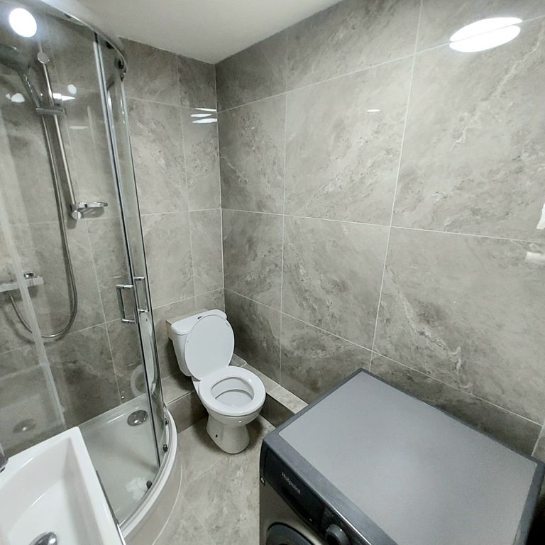 Property photo 1 of 3