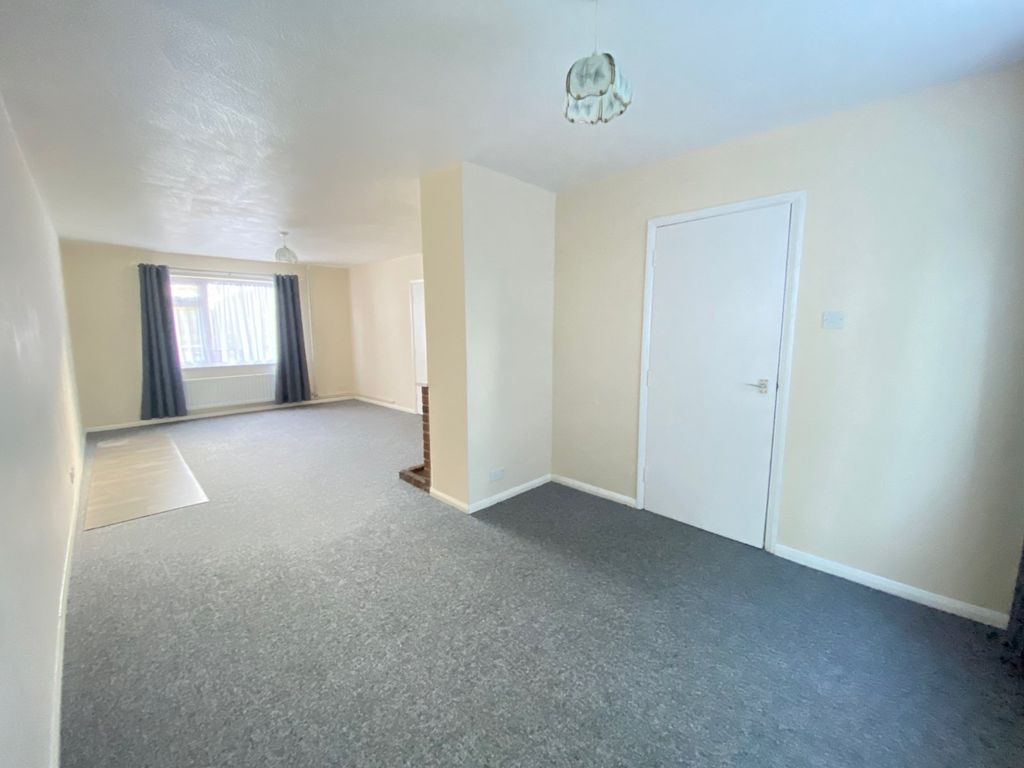 Property photo 3 of 8 Dining Room