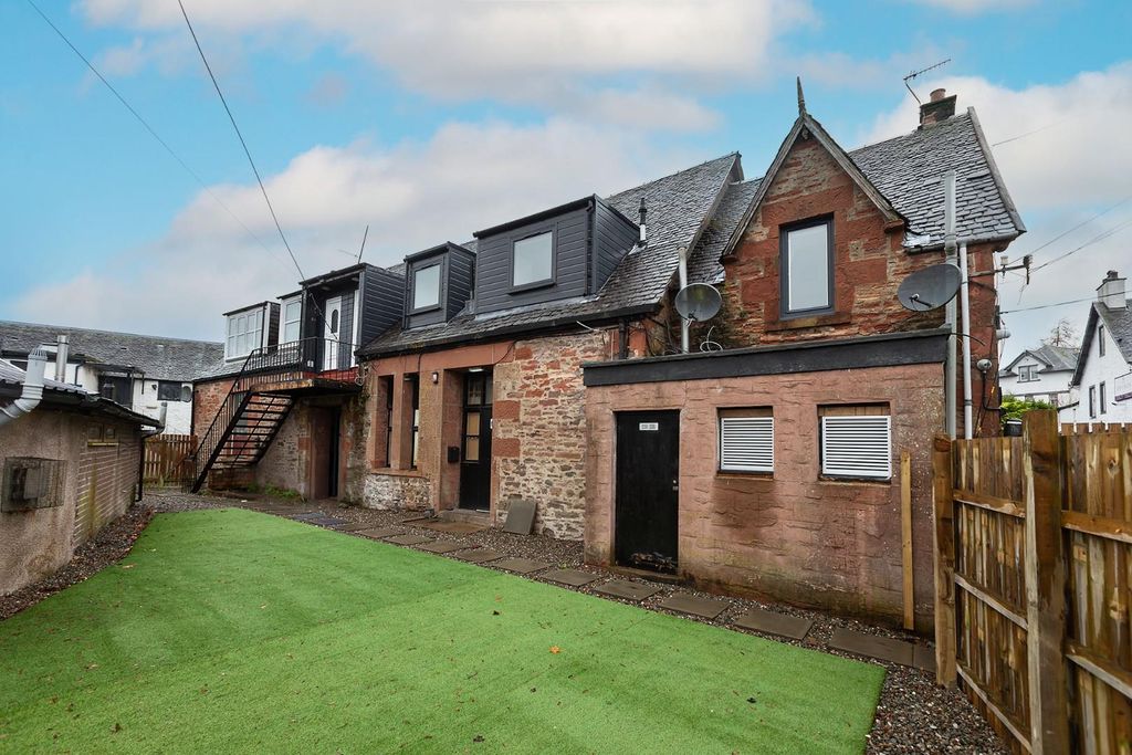 Property photo 1 of 28