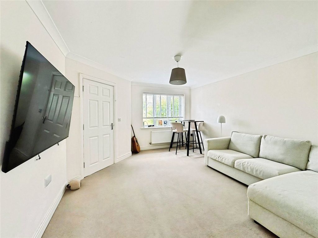 Property photo 2 of 19 Picture No. 45