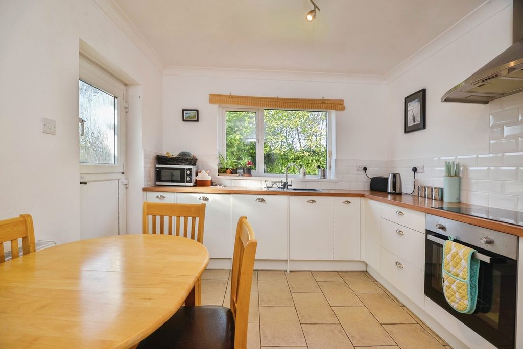 Property photo 3 of 22 Pbox-Img.Jpg