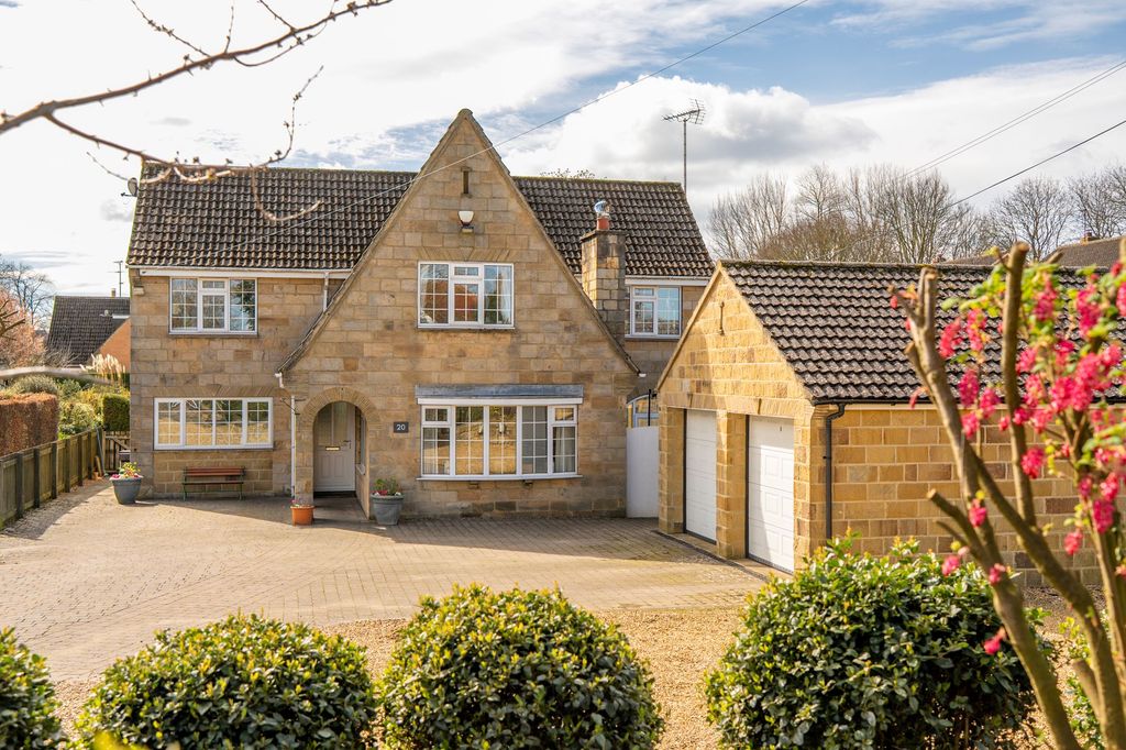 Property photo 1 of 39