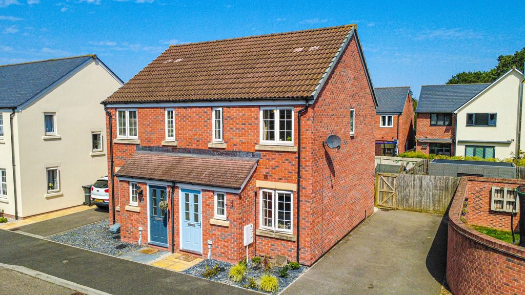 Property photo 1 of 20 4360131