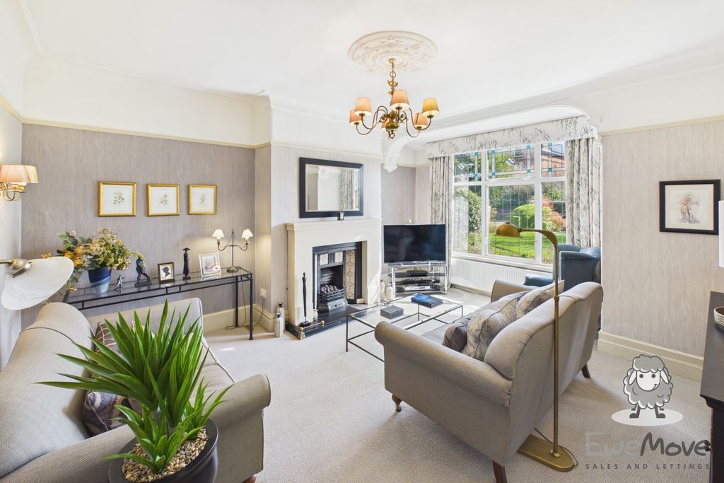 Property photo 2 of 21 37