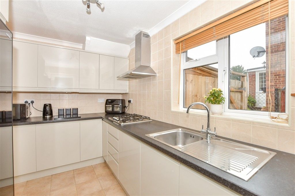Property photo 3 of 13 Kitchen