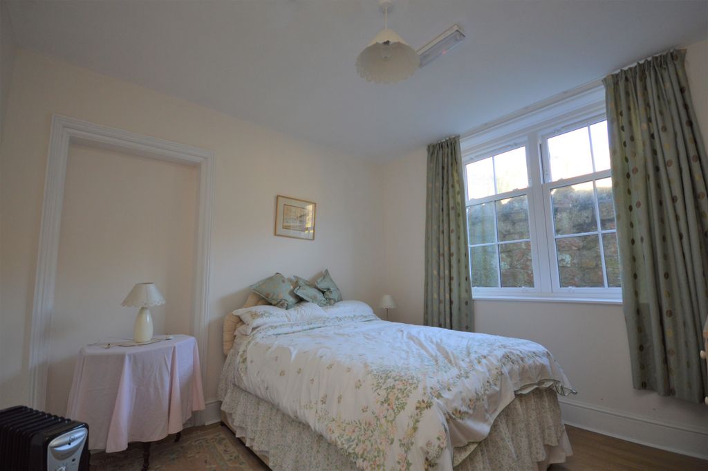 Property photo 3 of 6 3