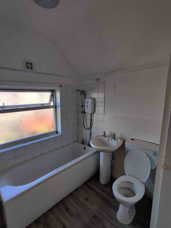 Property photo 3 of 4