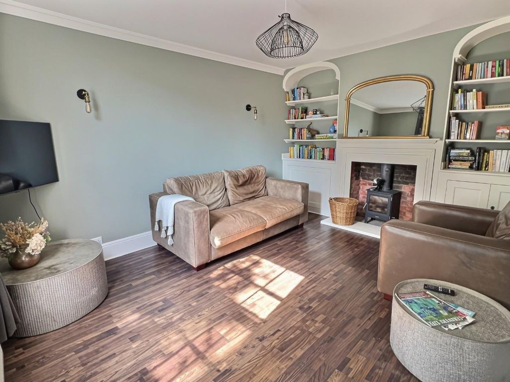 Property photo 2 of 18 ee3Ec5c1-d8d7-4469-89B0-533Cdcfd4F1E.Jpg