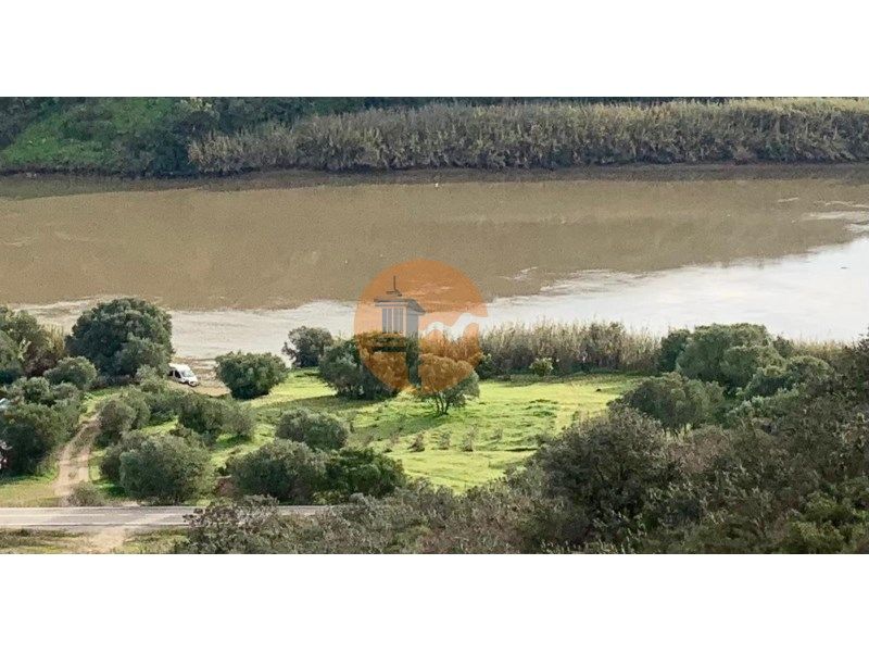 Property photo 3 of 49