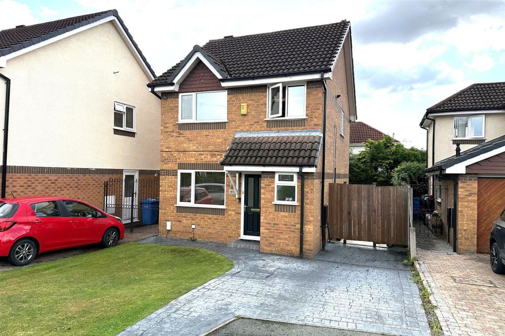 Property photo 1 of 17