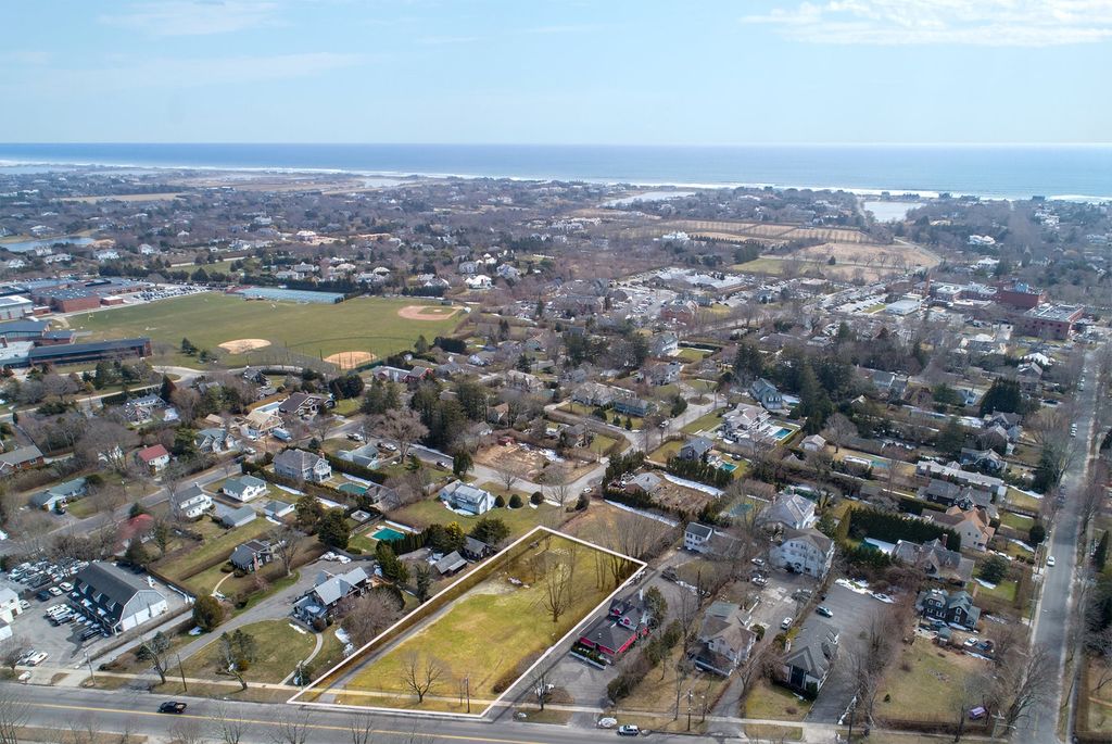 Property photo 1 of 2